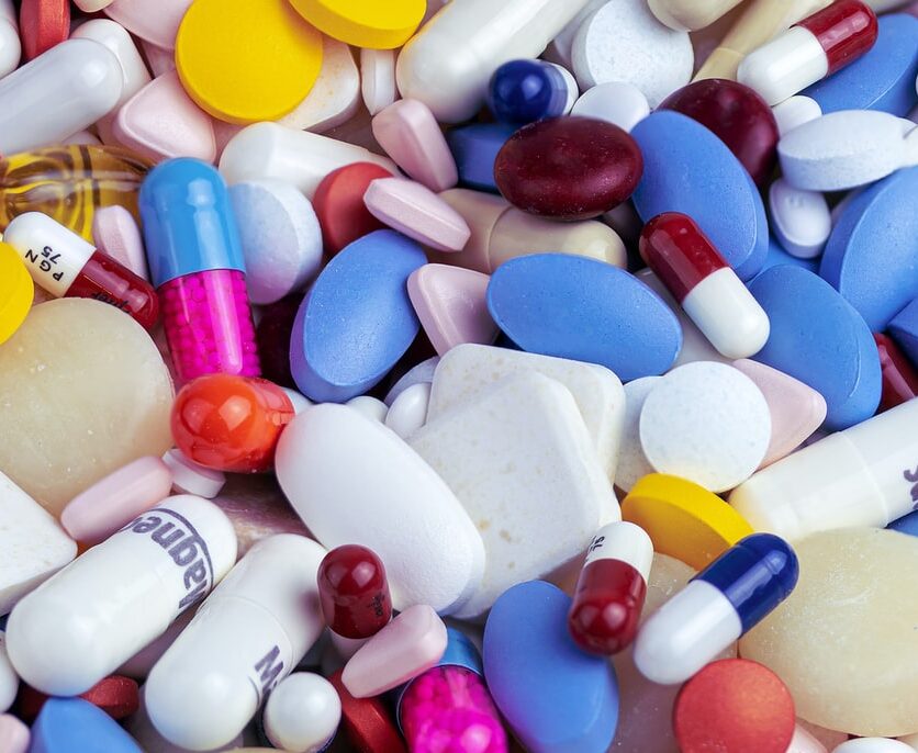 cropped-photo-1607619056574-7b8d3ee536b2